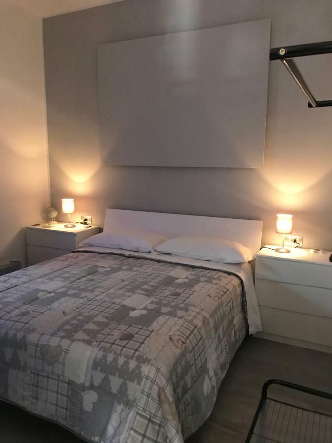 Fc Relais Bed & Breakfast Napoli Bagian luar foto